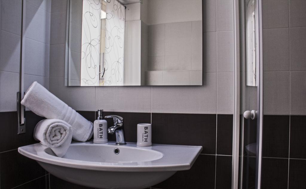 Bed and Breakfast Domus Raffaello Roma Exterior foto